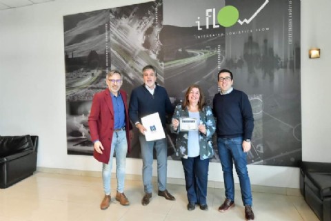 El intendente Leonardo Nardini realizó la entrega de la habilitación a la empresa "I Flow"