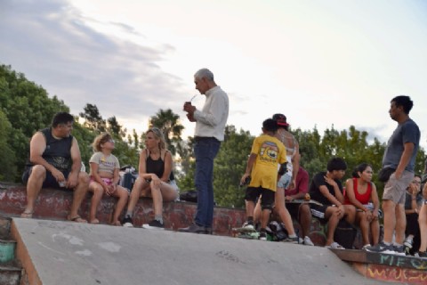 El Municipio impulsa un taller intensivo de skate abierto a la comunidad