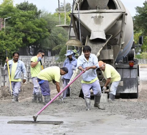 Avanzan las obras viales en distintos puntos del distrito