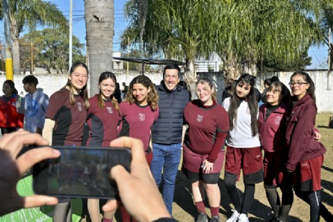Jornada de handball en el Polideportivo de Grand Bourg