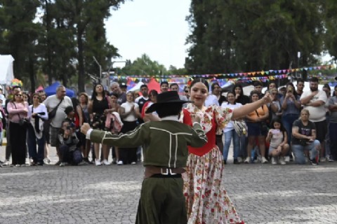 La Expo Malvinas, un festival de música, danza y talento local