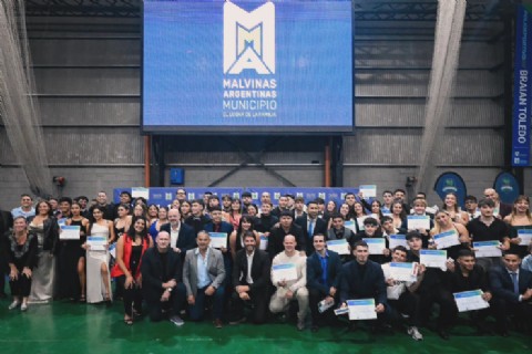 Egresados de la Escuela Municipal de Guardavidas recibieron sus diplomas