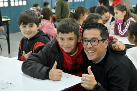 Nardini impulsa controles oftalmológicos gratuitos para estudiantes de Tortuguitas