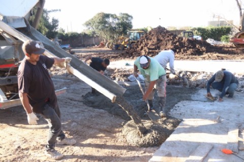 VIDEO | Empezó la construcción de la nueva rotonda de la calle Azcuénaga en San Miguel