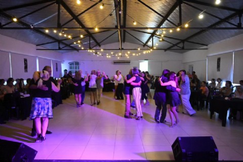 Se celebró el Día del Bailarín de Tango con una emotiva velada de milonga
