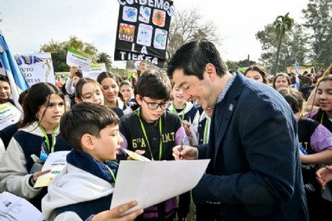 VIDEO | Nardini acompañó a estudiantes en la Promesa Ambiental