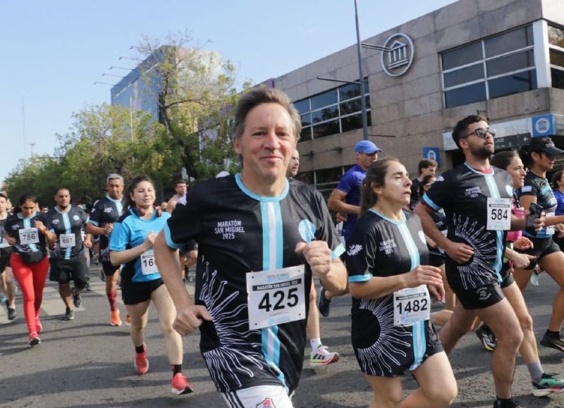 VIDEO | Con la Maratón San Miguel Arcángel, comenzaron las Fiestas Patronales 2025