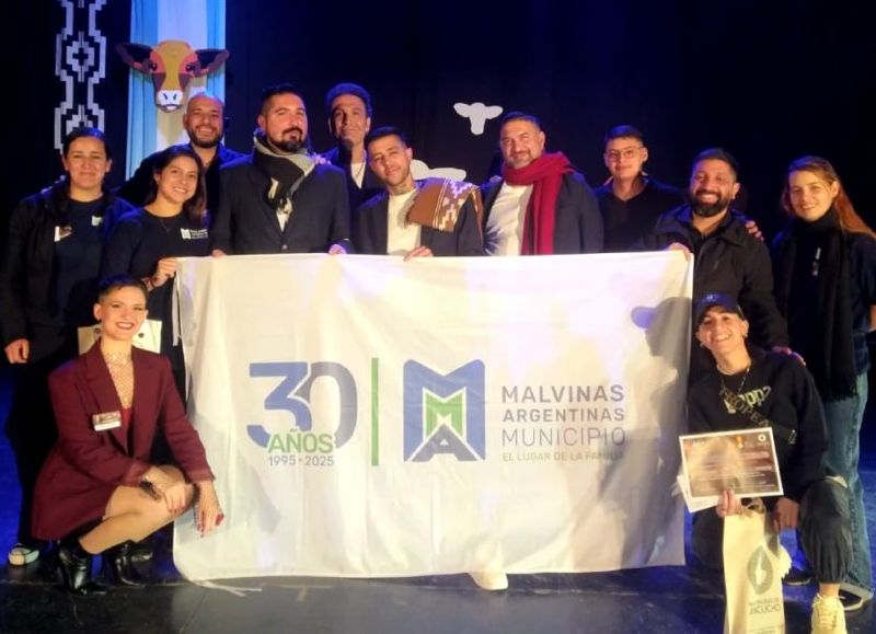 Artistas locales se destacaron en el 46° Certamen Nacional de Canto y Danza Folclórica