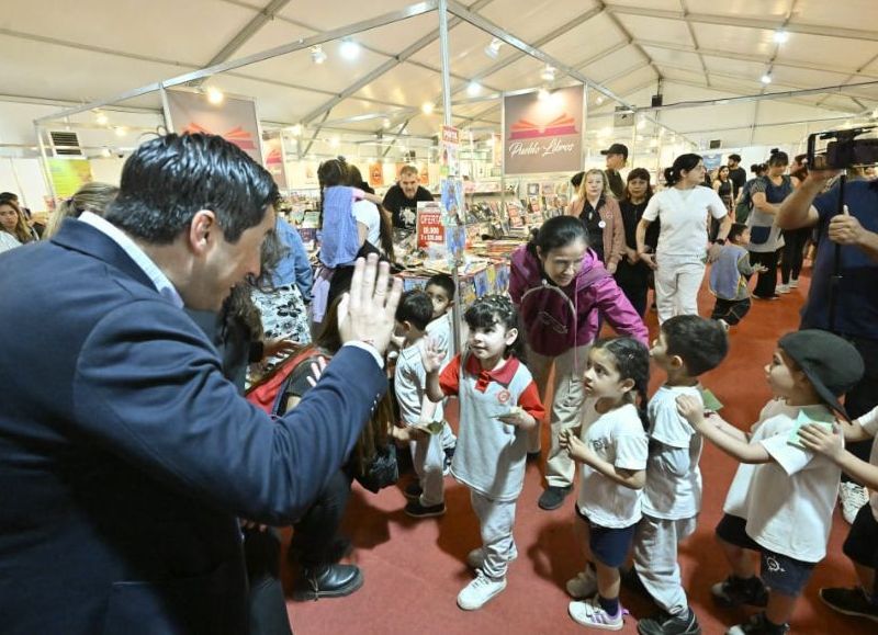 Comenzó la sexta edición de la Feria del Libro del Municipio