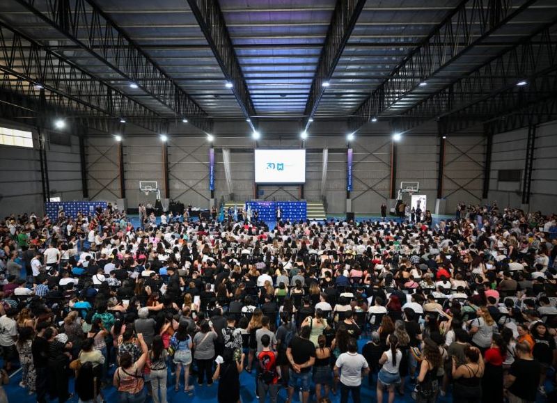 Más de 1.500 vecinas y vecinos egresaron del Centro Municipal de Estudios