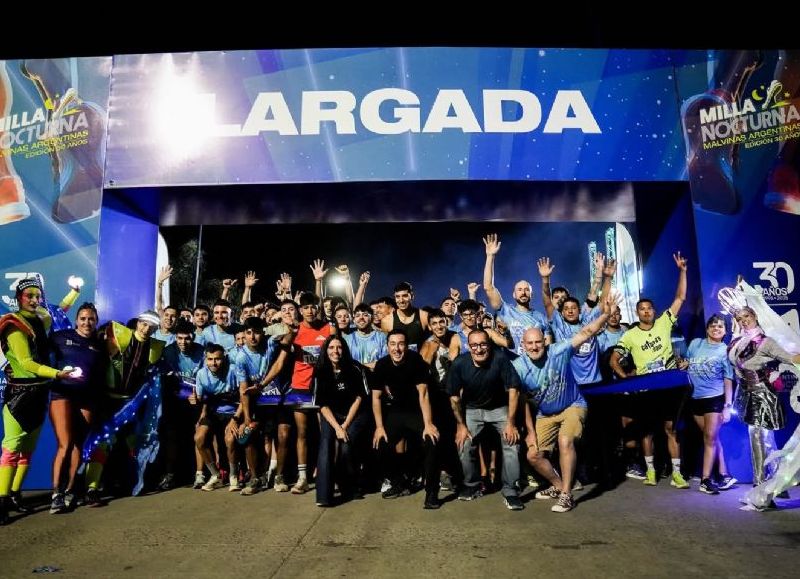 VIDEO | Más de ocho mil personas participaron de la 3ra Milla Nocturna del Municipio