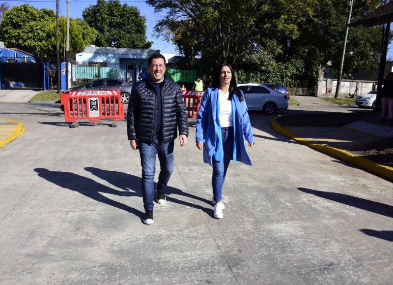 Noe Correa y Leo Nardini inauguraron un nuevo pavimento en Ingeniero Adolfo Sourdeaux