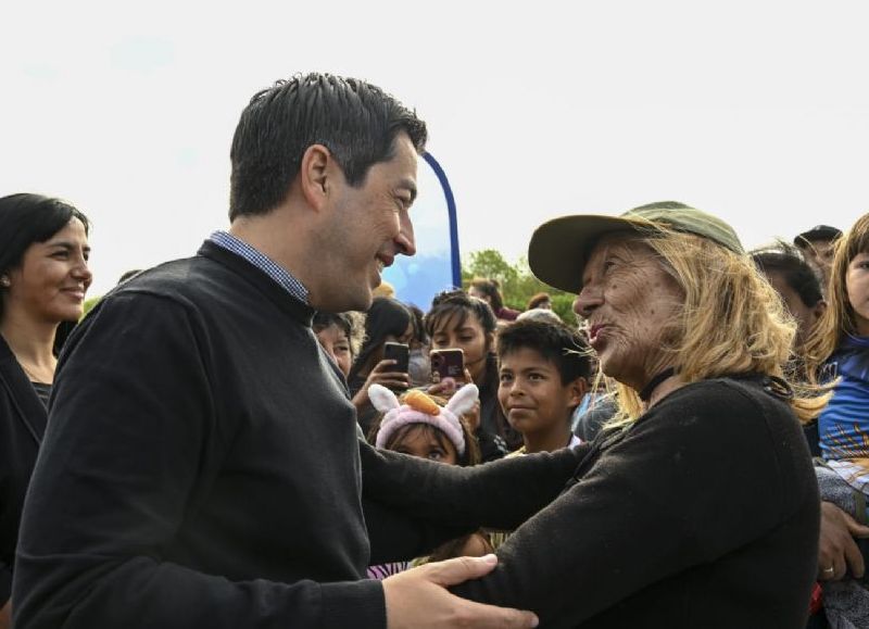 El intendente Leo Nardini inauguró más obras claves para la conectividad en Grand Bourg