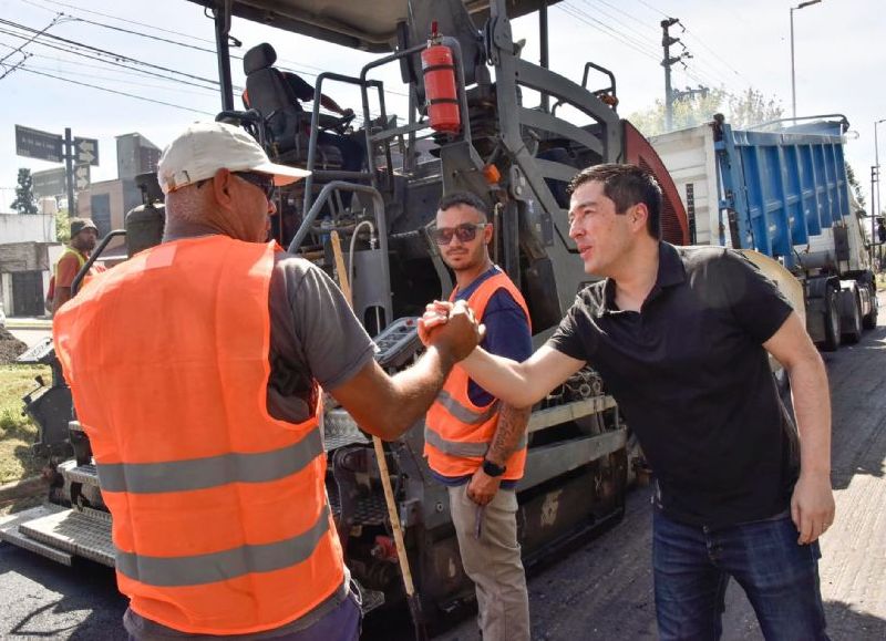 El intendente Nardini visitó la obra de la Ruta Provincial N° 23