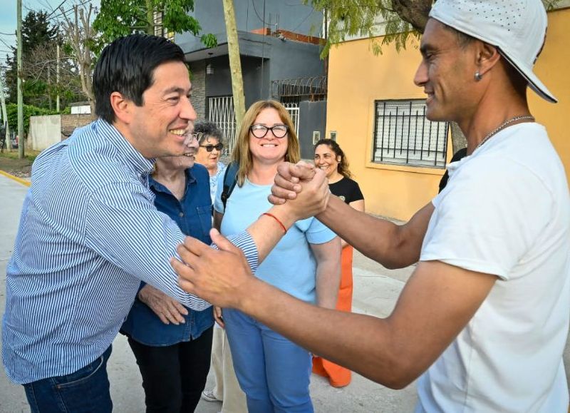 El intendente Leo Nardini habilitó nuevos pavimentos en distintos puntos del Municipio