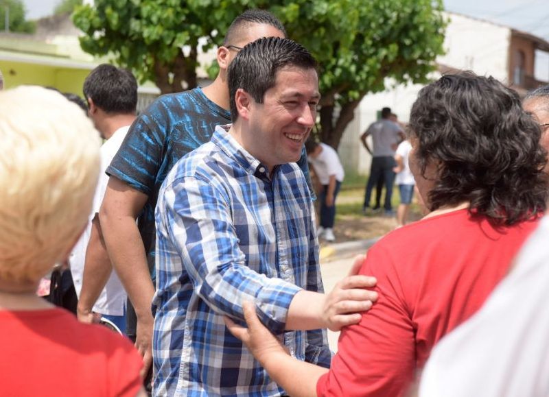 El intendente Nardini inauguró el pavimento de la calle Bogado en Grand Bourg